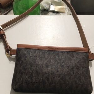 Michael Kors NWOT Fanny pack belt bag purse brown